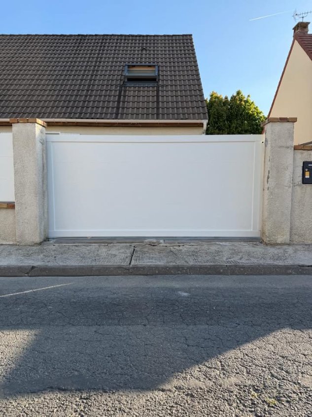Portail coulissante, clôture et portillon  - vue 4